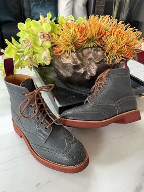 Tricker’s brogue women’s boots excellent condition